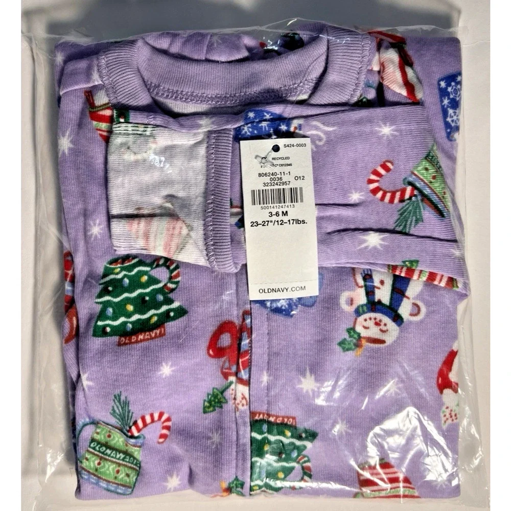 Old Navy 2-Way-Zip Sleep & Play Footed One-Piece for Baby 3-6 Months.
